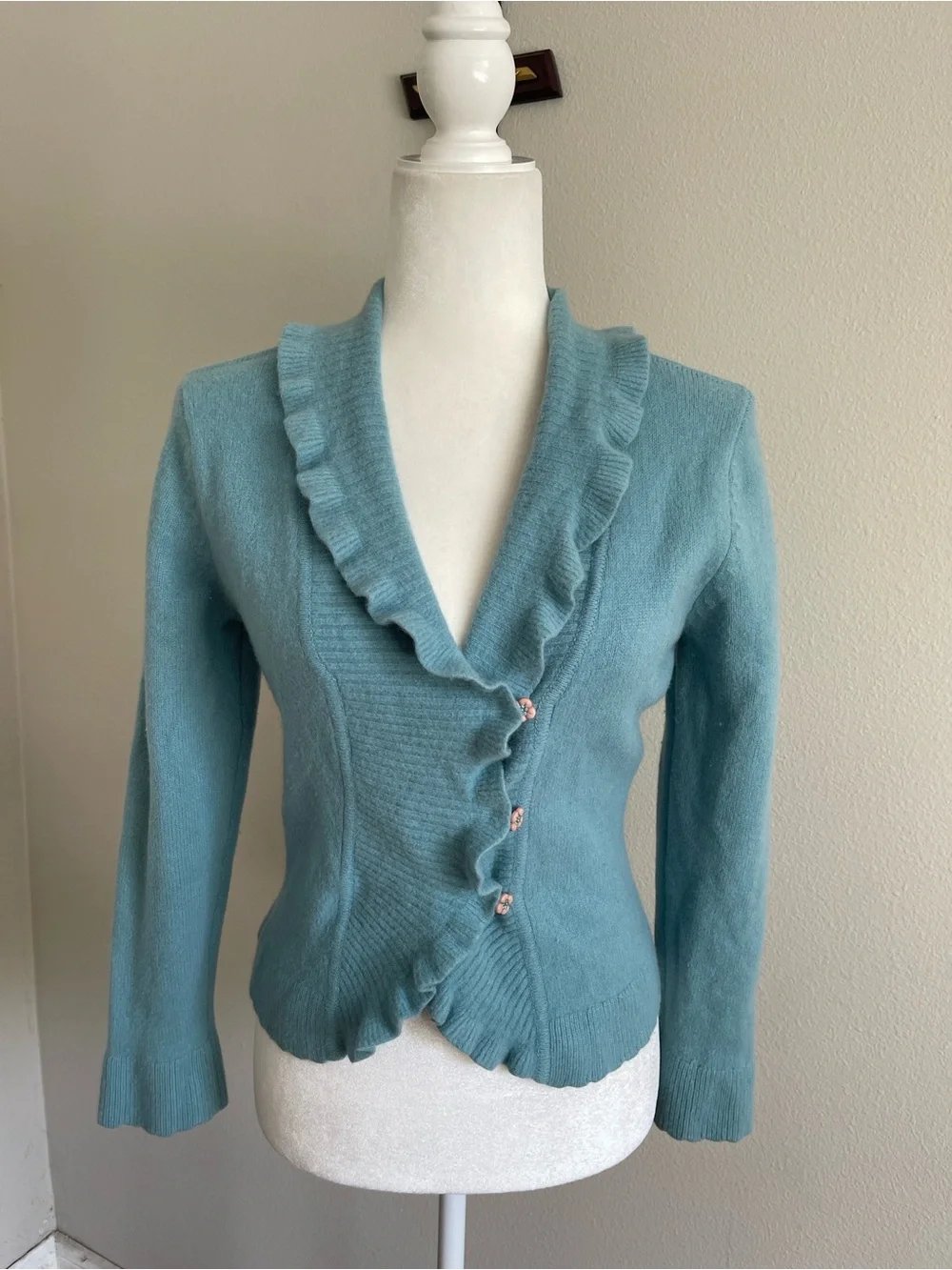 Ruffled V-Neck Women's Sweater Cardigan - Seafoam Blue